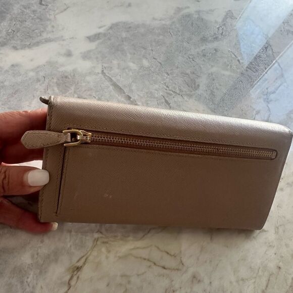 Prada Bi-Color Metal Saffiano Continental long leather Wallet - Picture 8 of 17